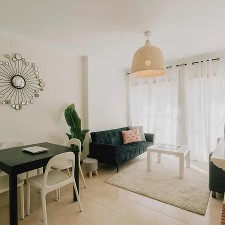 16 - Casa Larinha * Ferrel (Leiria)