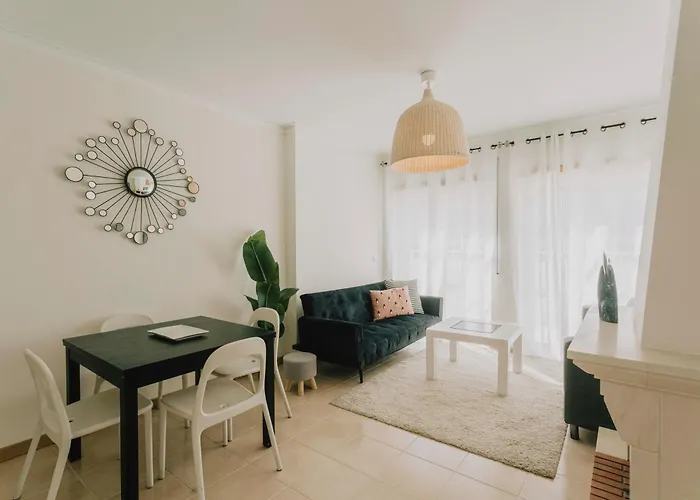 16 - Casa Larinha * Ferrel (Leiria)